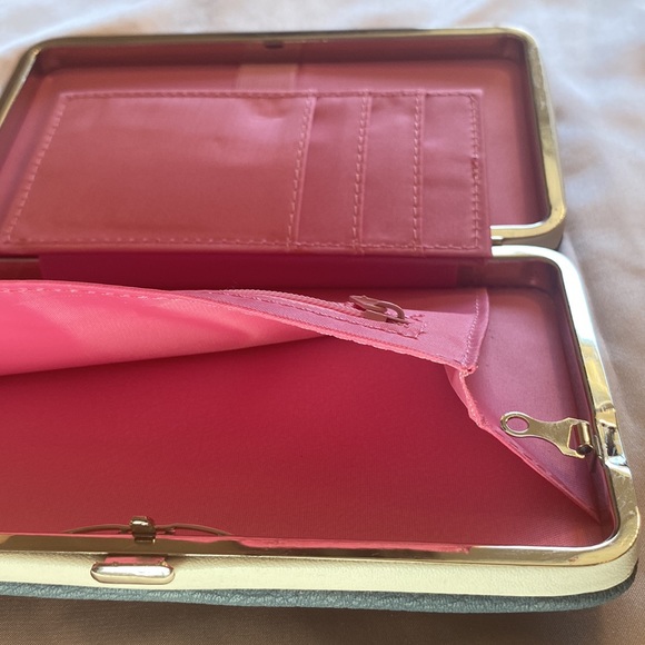 4/$50 Brand New Blue Clutch Wallet - Picture 5 of 7